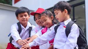 Meningkatkan Kualitas Pendidikan Melalui Kebijakan Pusat dan Daerah
